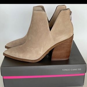 Vince Camuto Gigietta Tan Suede Block Heel Bootie Sz 8